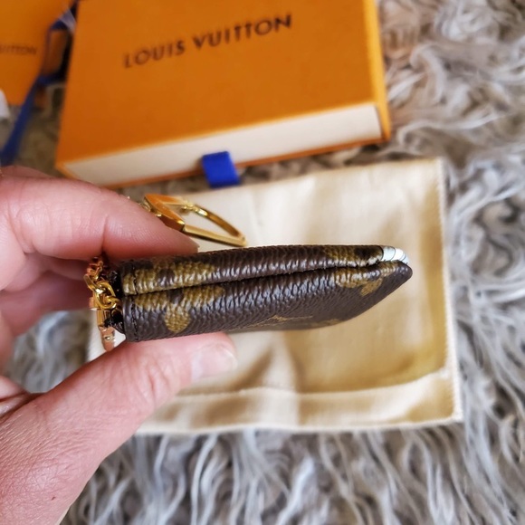 Louis Vuitton Holiday Key Holder Bag wallet limited edition. - Picture 4 of 8